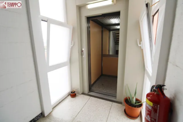 PISO REFORMADO de 3 DORMITORIOS, con VISTAS DESPEJADAS y con ASCENSOR — 21