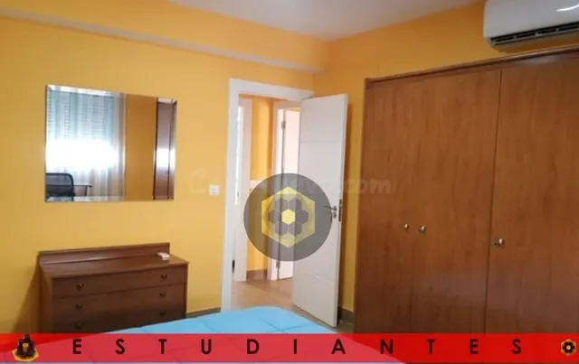 EST/ Bonito piso ESTUDIANTES de TRES dormitorios en Plz. Tor