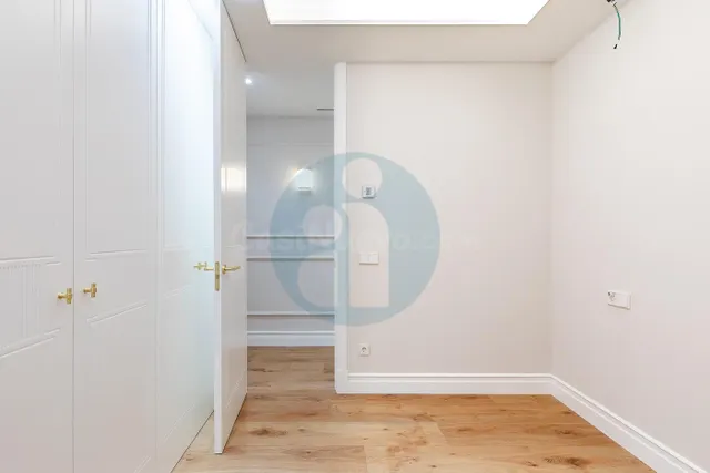 Avc inmobiliario vende piso — 2