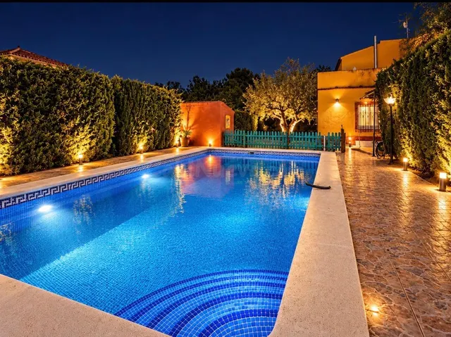 Villa independiente con piscina en Montepinar – Orihuela