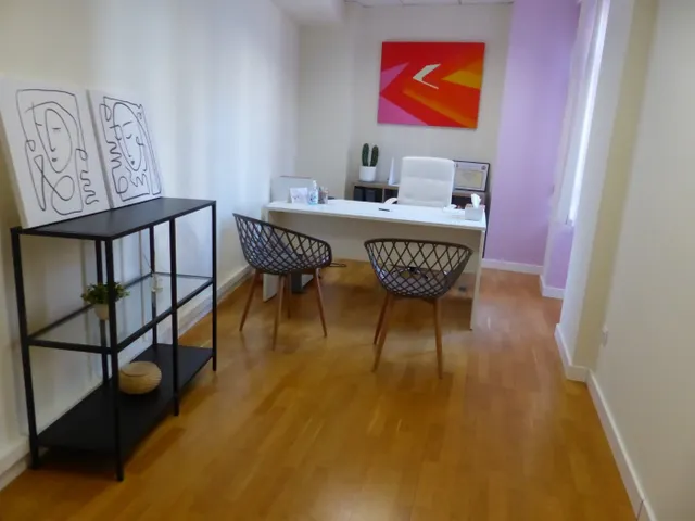 BAJADA DE PRECIO ¡¡¡¡¡     OFICINAS EN VENTA EN PLENO CORAZON DE LA CIUDAD — 7