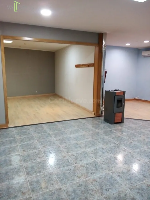 LOCAL COMERCIAL totalmente acondicionado en la Ronda de Ambe