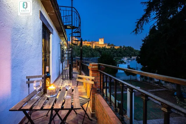 ESPECTACULAR CHALET CON VISTAS ÚNICAS A LA ALHAMBRA — 4