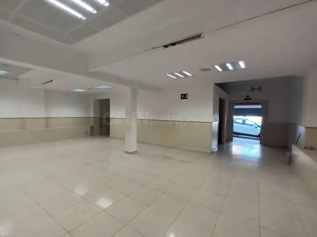 LOCAL COMERCIAL EN LA CREU ALTA - foto 2