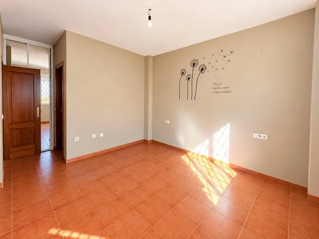 Piso 4 habitaciones 136m² en venta - Arco norte - Avda España — 13