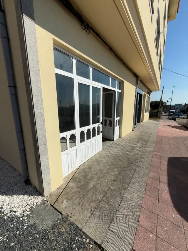 Local diáfano en Valdoviño. — 7