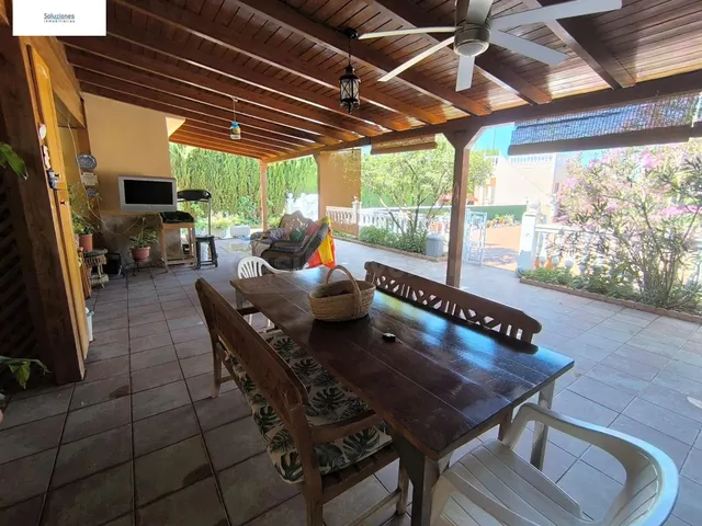 Chalet independiente con piscina privada a solo 4 km de Alba - foto 5