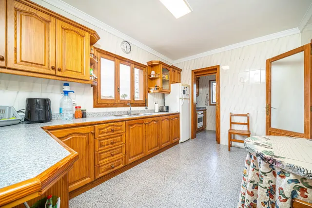 Chalet con amplio jardín y posibilidad de doble vivienda — 20