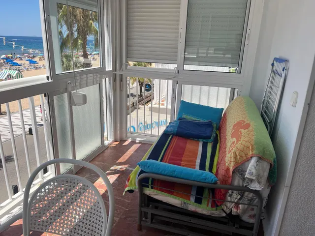 Alquiler larga temporada invierno,oct-jun con de 2 dormitorios en Benidorm primera linea mar,soleado — 26