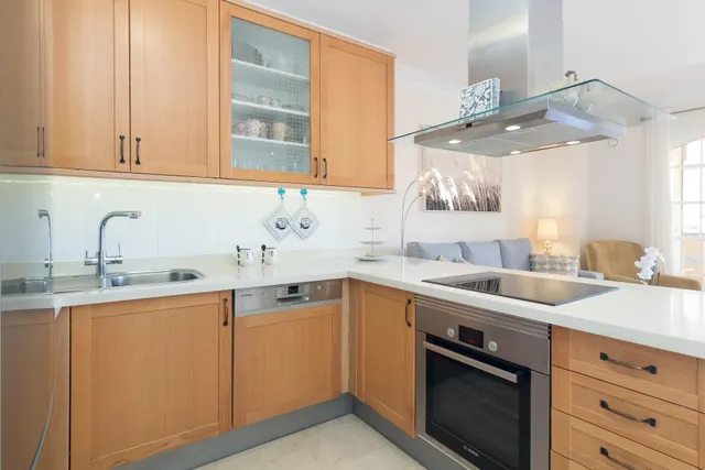 Atractivo apartamento de 2 dormitorios con amplia terraza en monte carrera. impresionantes vistas al mar. trastero y plaza de garaje. piscina comunitaria climatizada. — 15