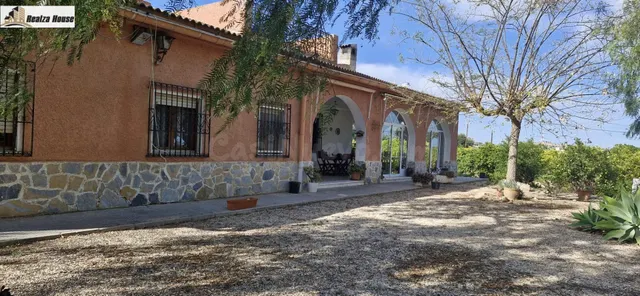 2 CASAS INDEPENDIENTES EN LA MISMA PARCELA CON DOCUMENTACION