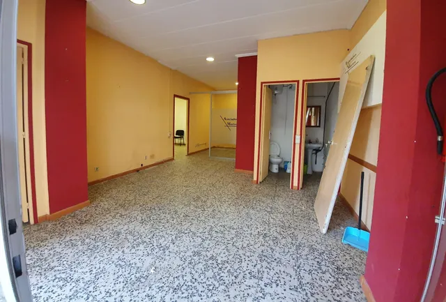 Local comercial actualmente diáfano, en Sabadell, zona Concordia Obrascón! — 8