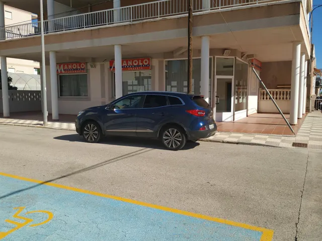 Local multifuncional en planta baja con excelente accesibilidad y espacio exterior - Bellreguard — 4