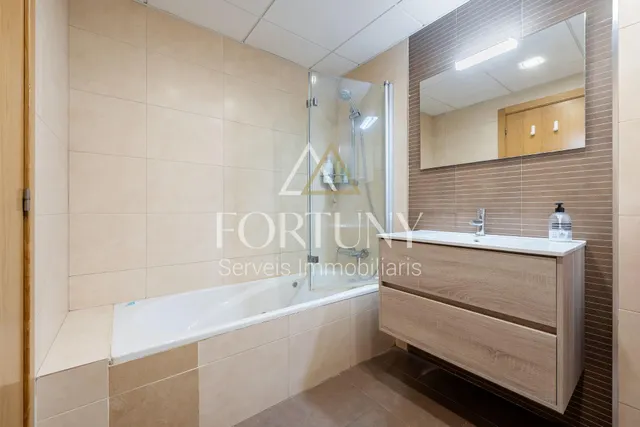 Ático en venta Calle Sant Bernat Calbó, Reus. — 25