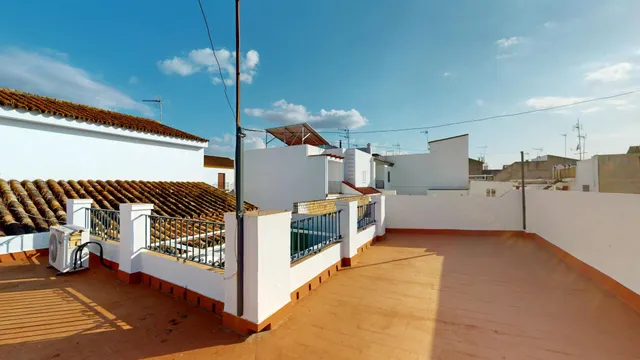 ¡¡ESPECTACULAR!! Adosada de esquina de 223 m2 con patio, terraza y garaje — 43