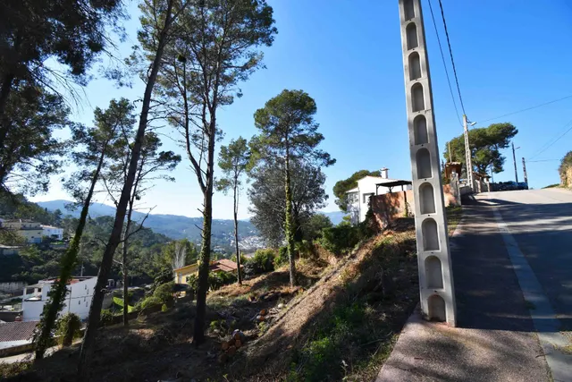 TERRENO A DOS CALLES CON VISTAS Y BUENA ORIENTACIÓN EN MAS MESTRE — 8