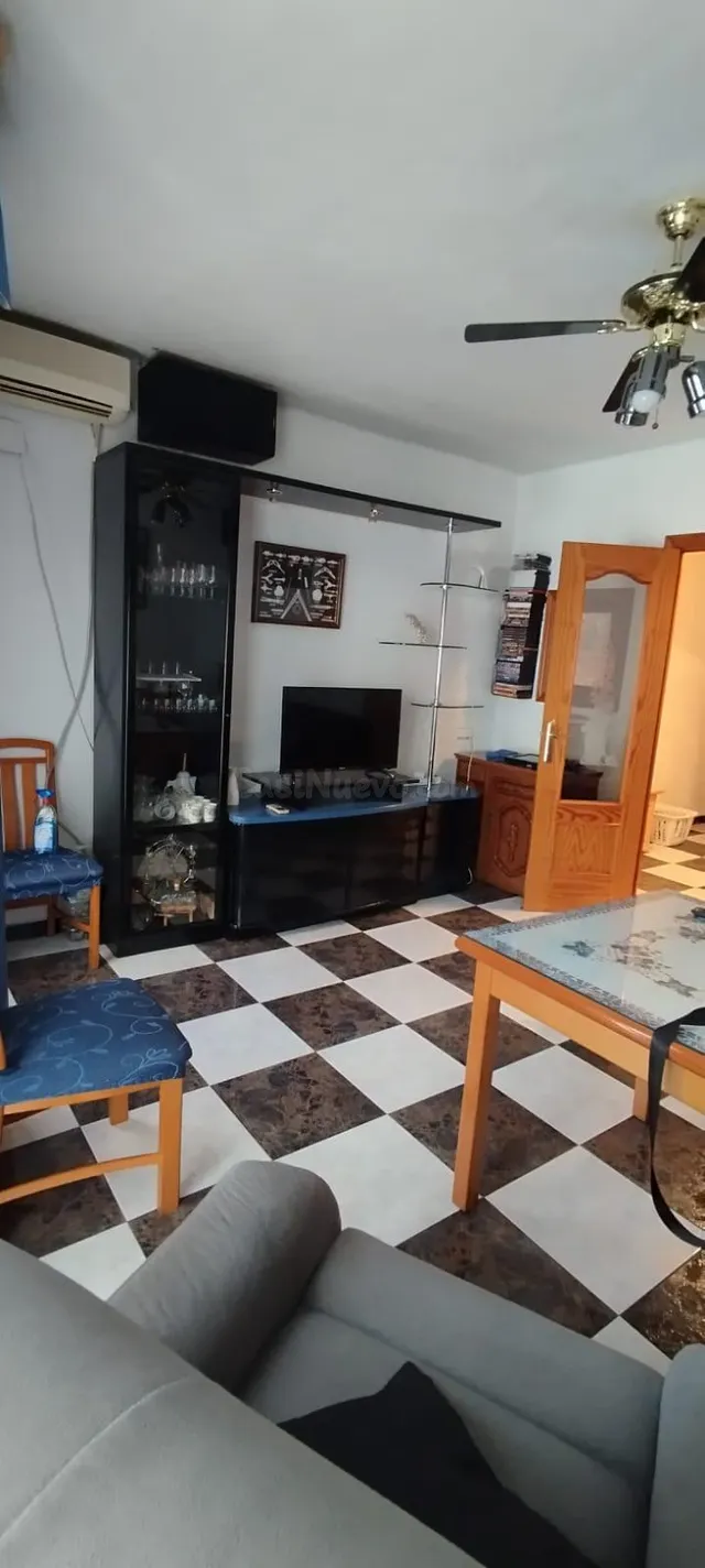 Amplia Vivienda en Pleno Centro con 3 habitaciones - foto 2