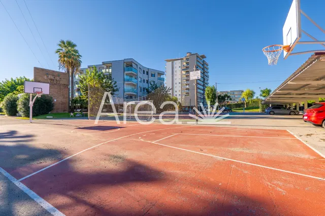 Apartamento con muchas posibilidades primera línea de mar — 48