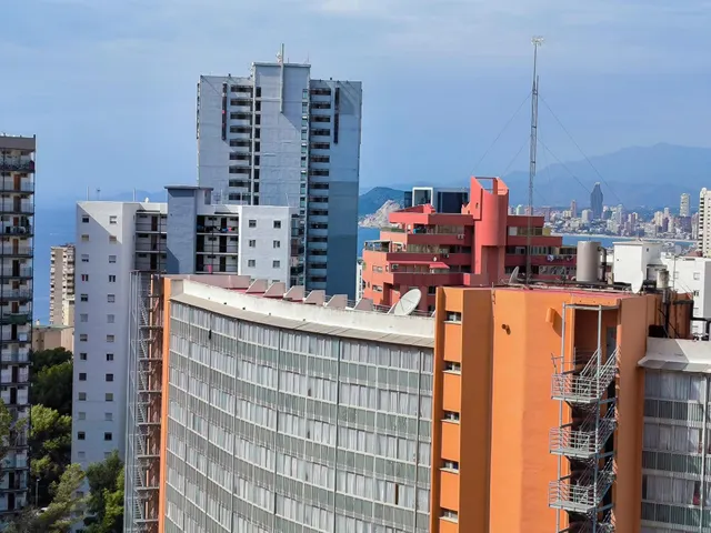 Gran piso de 2 dorm. en urbanización de lujo Torre Lugano en el Rincón de Loix - www.inmobiliarialesdunes.com — 26