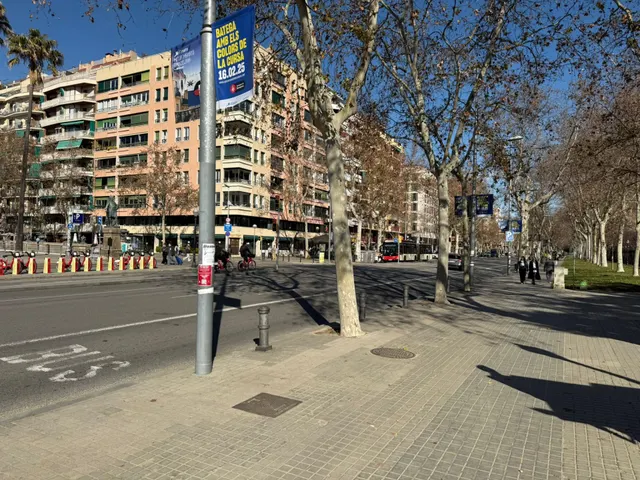Local Comercial en venta frente al Parc de la Ciutadella. — 17