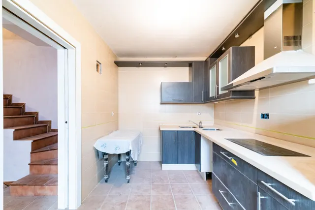 Casa reformada en Colomera lista para terminar a tu gusto — 16