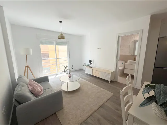 Precioso apartamento a a estrenar con patio. Entorno de calle Hilera. — 3
