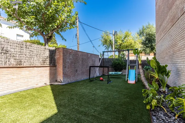 EN EXCLUSIVA!!!! ESPECTACULAR BAJOS CON TERRAZA DE 170 M2 . PARC CENTRAL — 23
