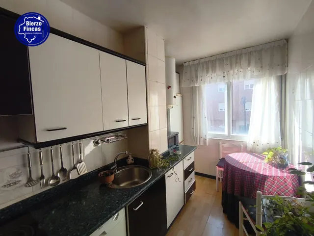 SE VENDE VIVIENDA EN TROBAJO DEL CAMINO, LEÓN - foto 5