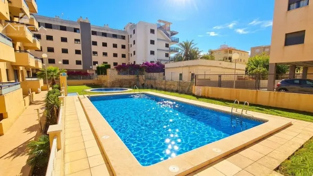 Apartamento en playa de Bellreguard con terraza, piscina y t