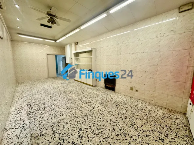 Local comercial en alquiler en el centro de Berga – 150 m2 - foto 5