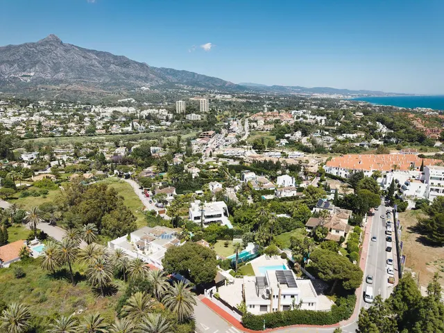 Chalet 4 habitaciones 351m² en venta - Marbella — 45