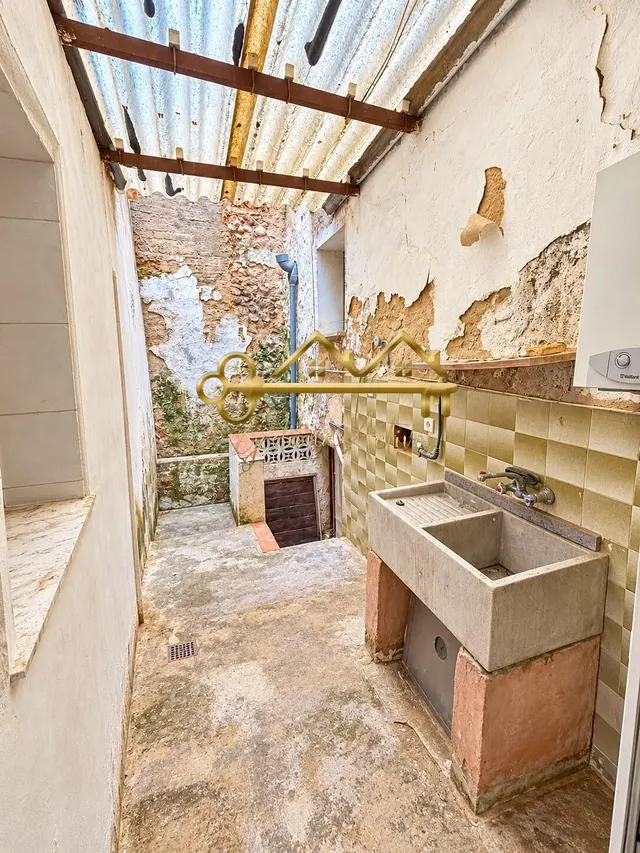 ENCANTADORA CASA DE PUEBLO CON PATIO Y MUCHO ENCANTO — 15