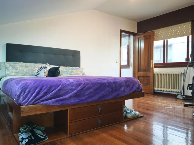 Duplex con GARAJE y DORMITORIO en PLANTA BAJA en el centro de Bertamirans. — 21