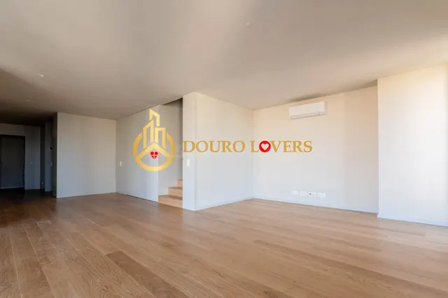 Apartamento 4 habitaciones 198m² en venta - Santa Marinha e  - foto 4