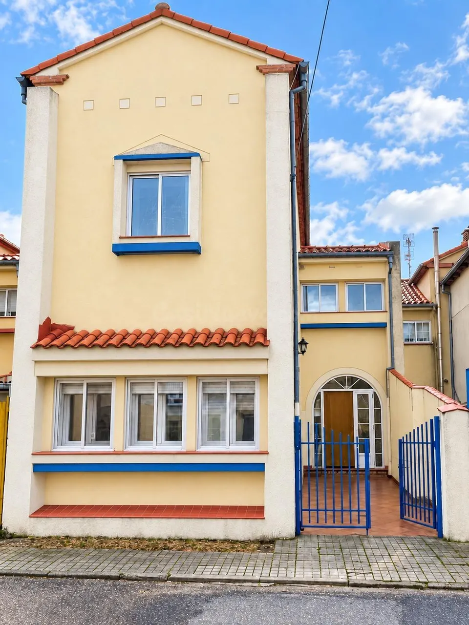 VENTA DE CHALET EN SAUQUILLO DE CABEZAS