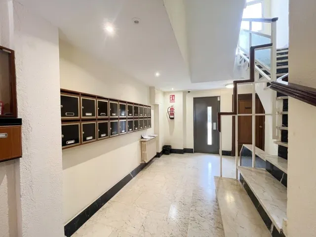 Piso luminoso en calle Constancia 36 — 14