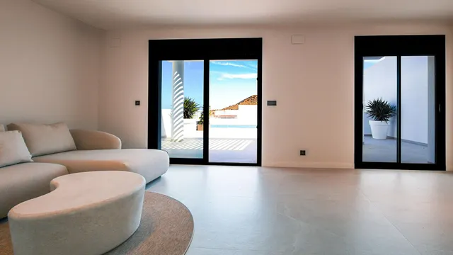 Villa de 4 dormitorios y piscina privada en Ciudad Quesada, Alicante — 3