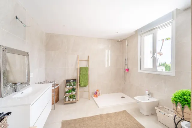 LUMINOSO CHALET EN ESTEPONA — 21