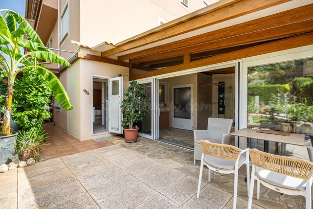 Planta baja totalmente reformada con jardín privado, sauna, piscina comunitaria y parking en Sa Coma — 5