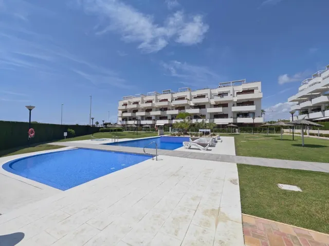 Apartamento Moderno en Terraza de Campoamor – Vistas al Mar, - foto 2