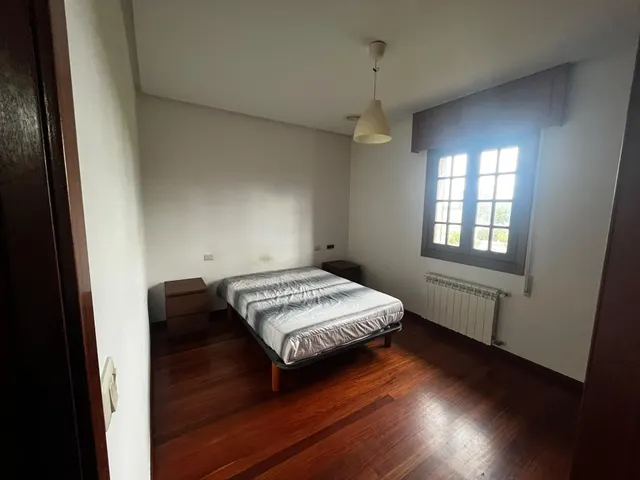 SE ALQUILA CASA EN SAN CIBRAO DAS VIÑAS — 29