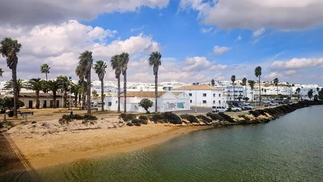 Conil delante de usted: Río Salado, Castilnovo y el Atlántic