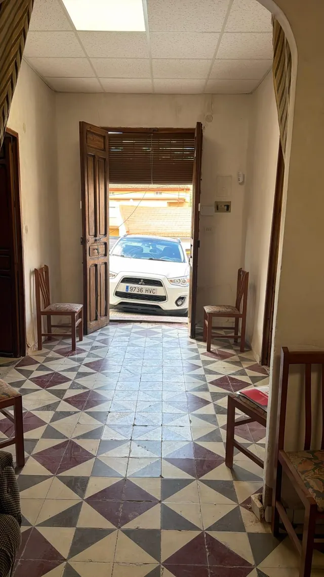 Amplia Casa en Algezares, Murcia - Oportunidad para Reformar — 3
