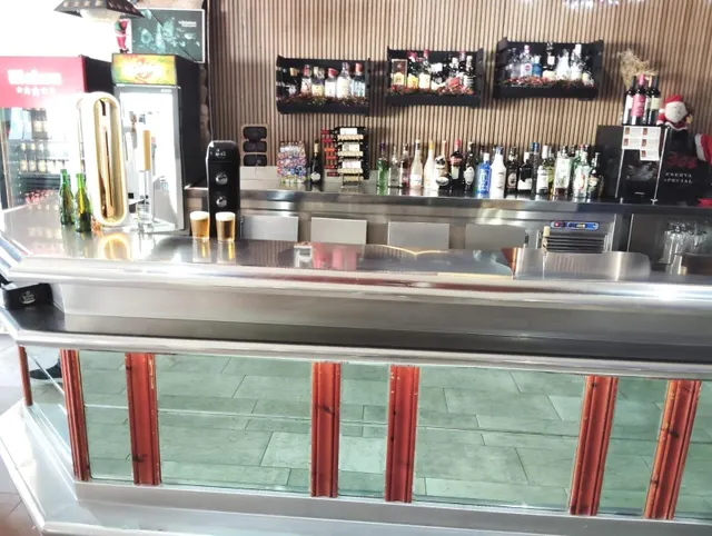 Bar en alquiler o traspaso en Trigueros (Huelva) con amplia terraza — 6