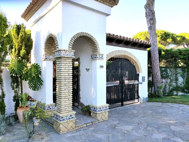 Fantástico chalet en Costa de Sancti Petri, a solo 350 metro - foto 4