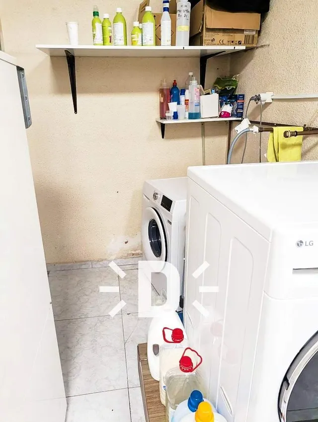 Traspaso de Tintorería Industrial en Torrent | Equipamiento Completo y Bajo Alquiler — 13