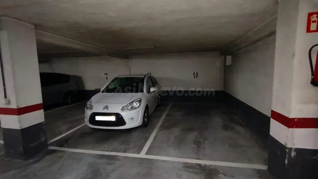 Se vende plaza de garaje doble en pleno centro de Amurrio — 2