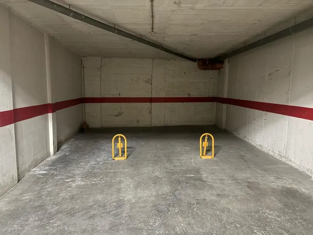 Plaza de parking — 17