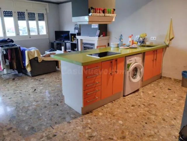 Gran oportunidad: nave industrial con viviendas por solo 399 - foto 3