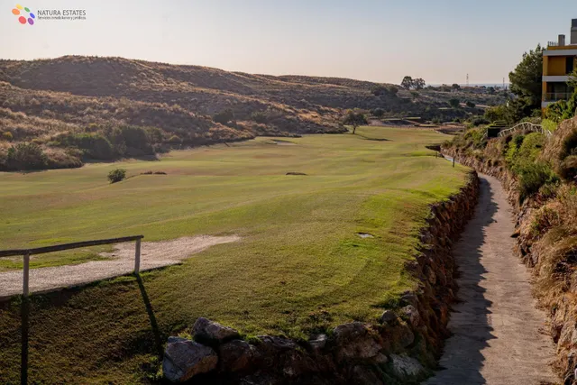 OPORTUNIDAD DE LUJO, EN URB. GOLF VALLE DEL ESTE, VERA. — 15